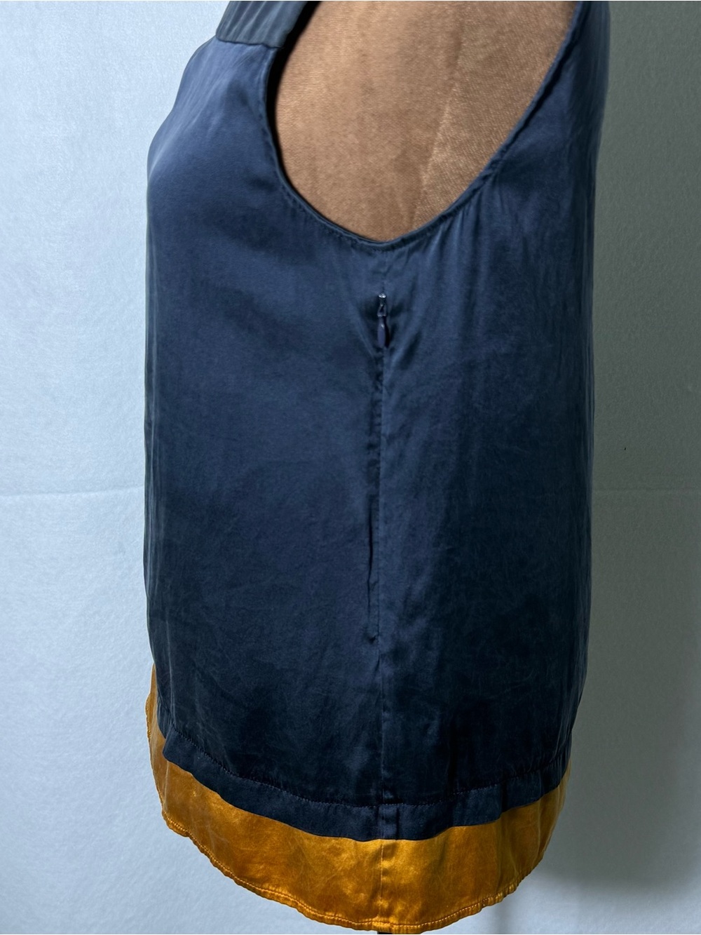 Theory Silk Colorblock Sleeveless Tank Top Navy Gold Small - Picture 4 of 11